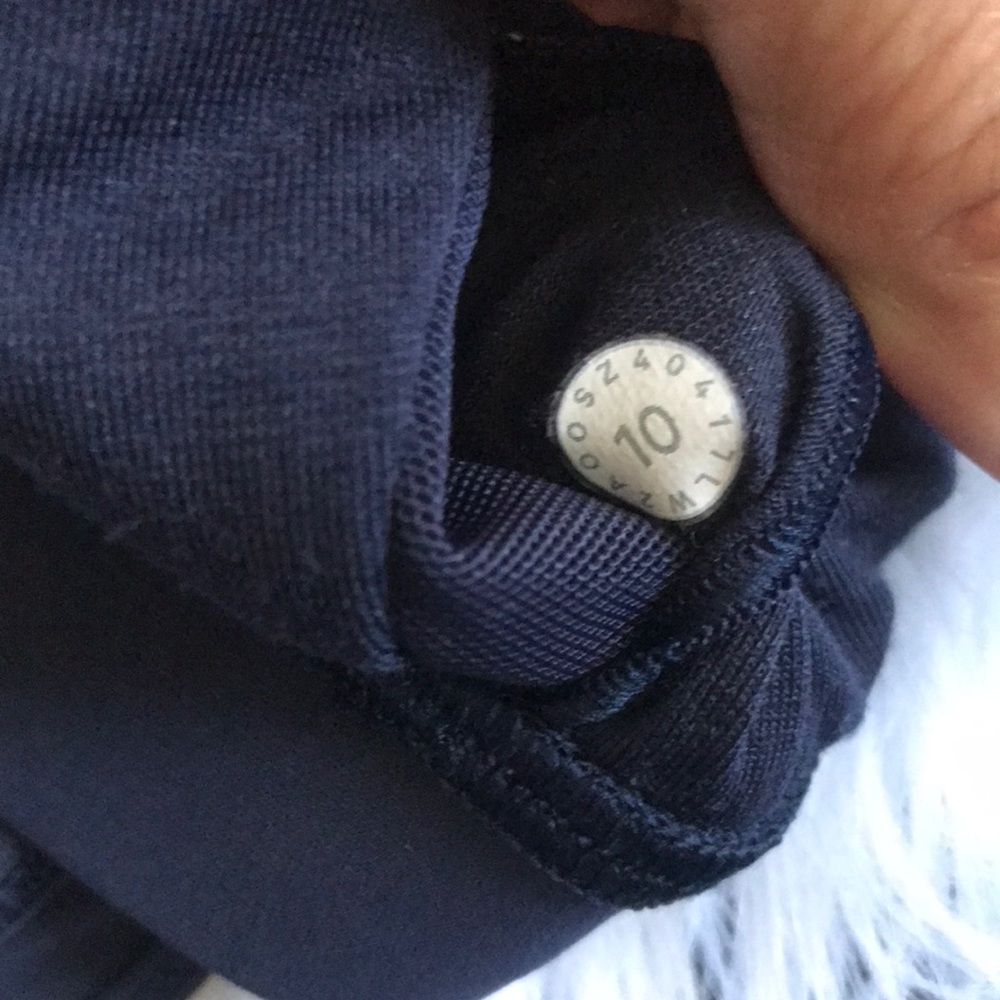 Lululemon sports bra - Picture 6 of 6